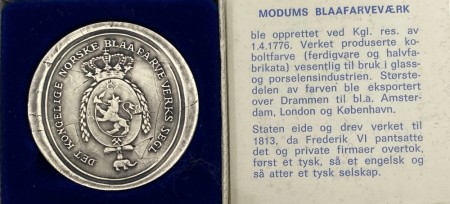 Medalje Blaafarveværket i orginalt etui.